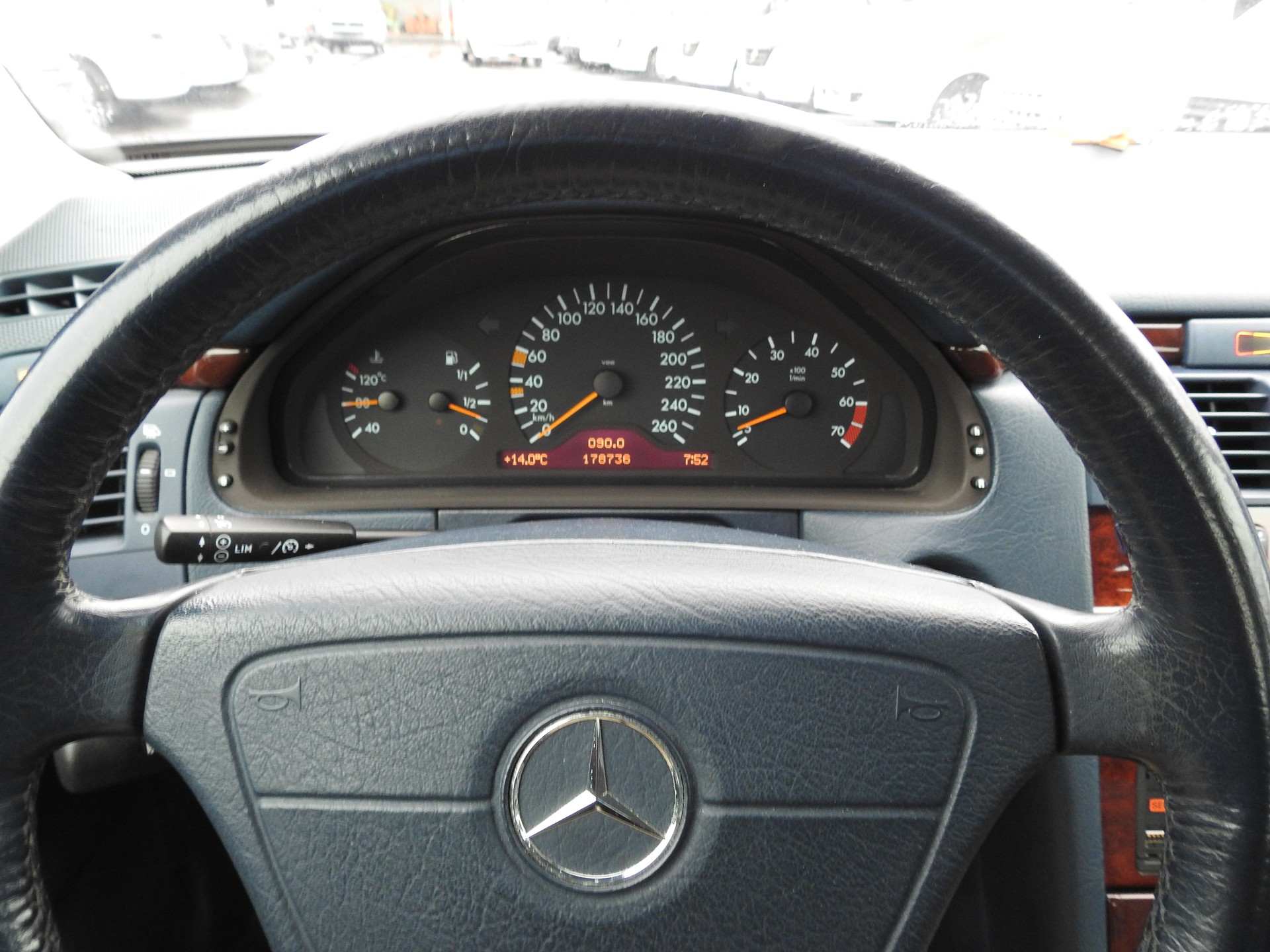 MERCEDES-BENZ E 430 Elégance Automatic-image-22