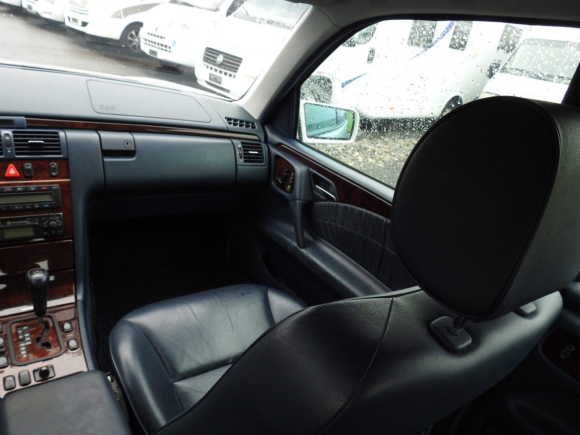 MERCEDES-BENZ E 430 Elégance Automatic-image-17
