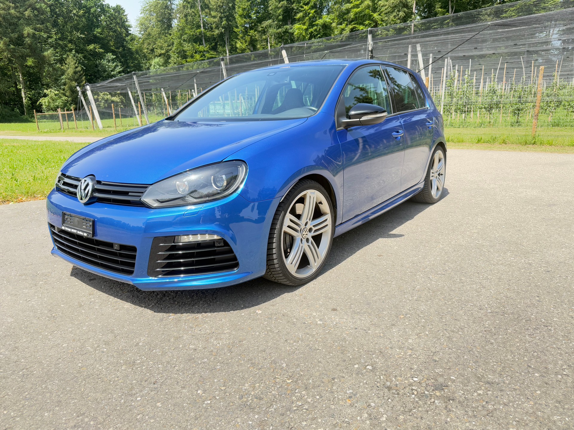 VW Golf 2.0 TSI R 4Motion DSG-image-2