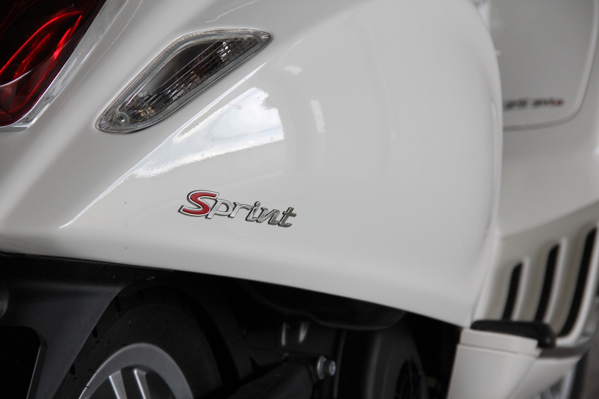 PIAGGIO Vespa 125 Sprint i.e. 3V ABS-image-14