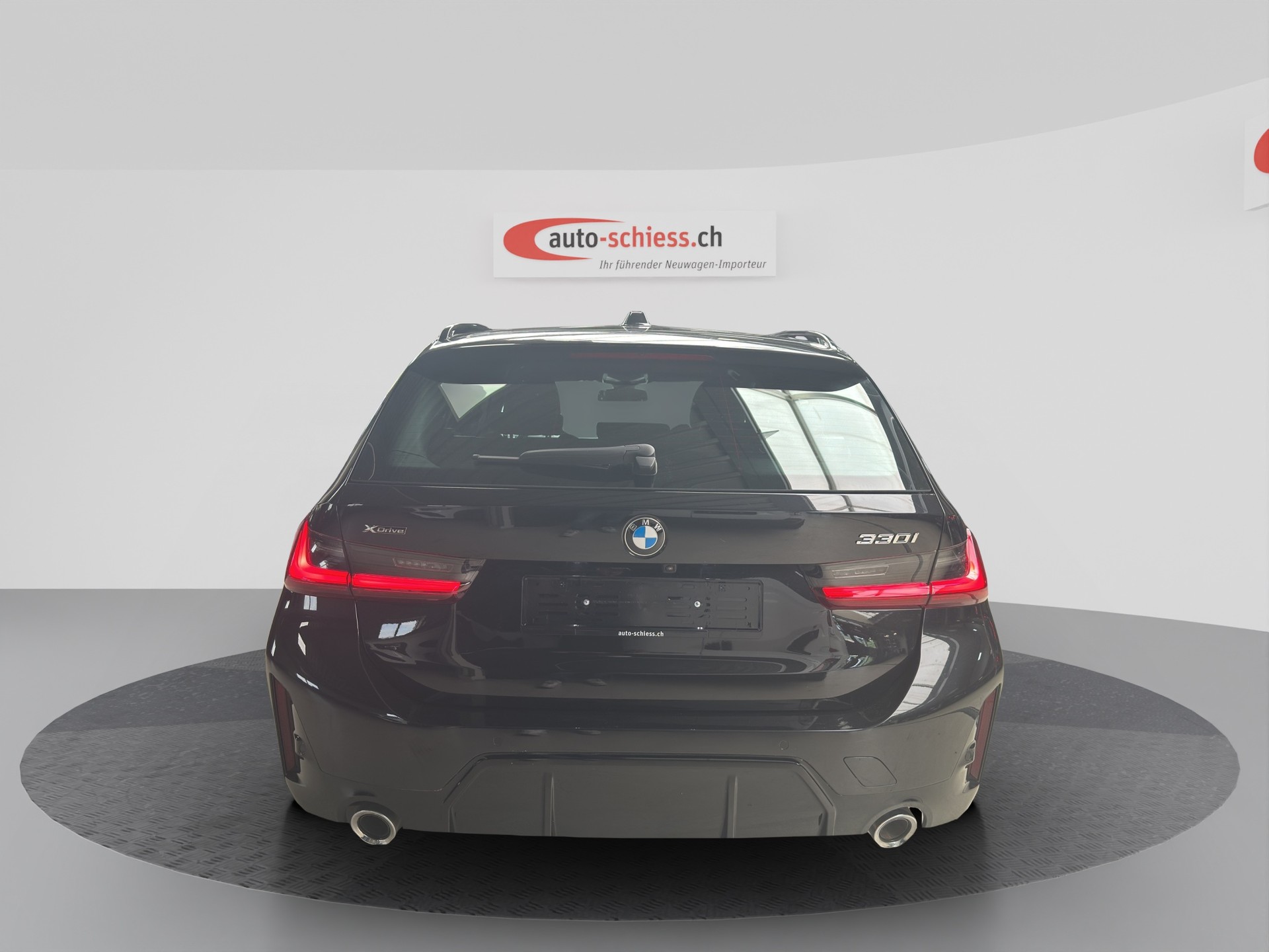 BMW 330i Touring xDrive Steptronic M Sport-image-3
