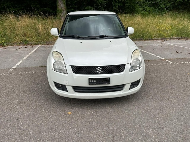 SUZUKI Swift 1.3i 16V GL Top Piz Sulai LE 4x4