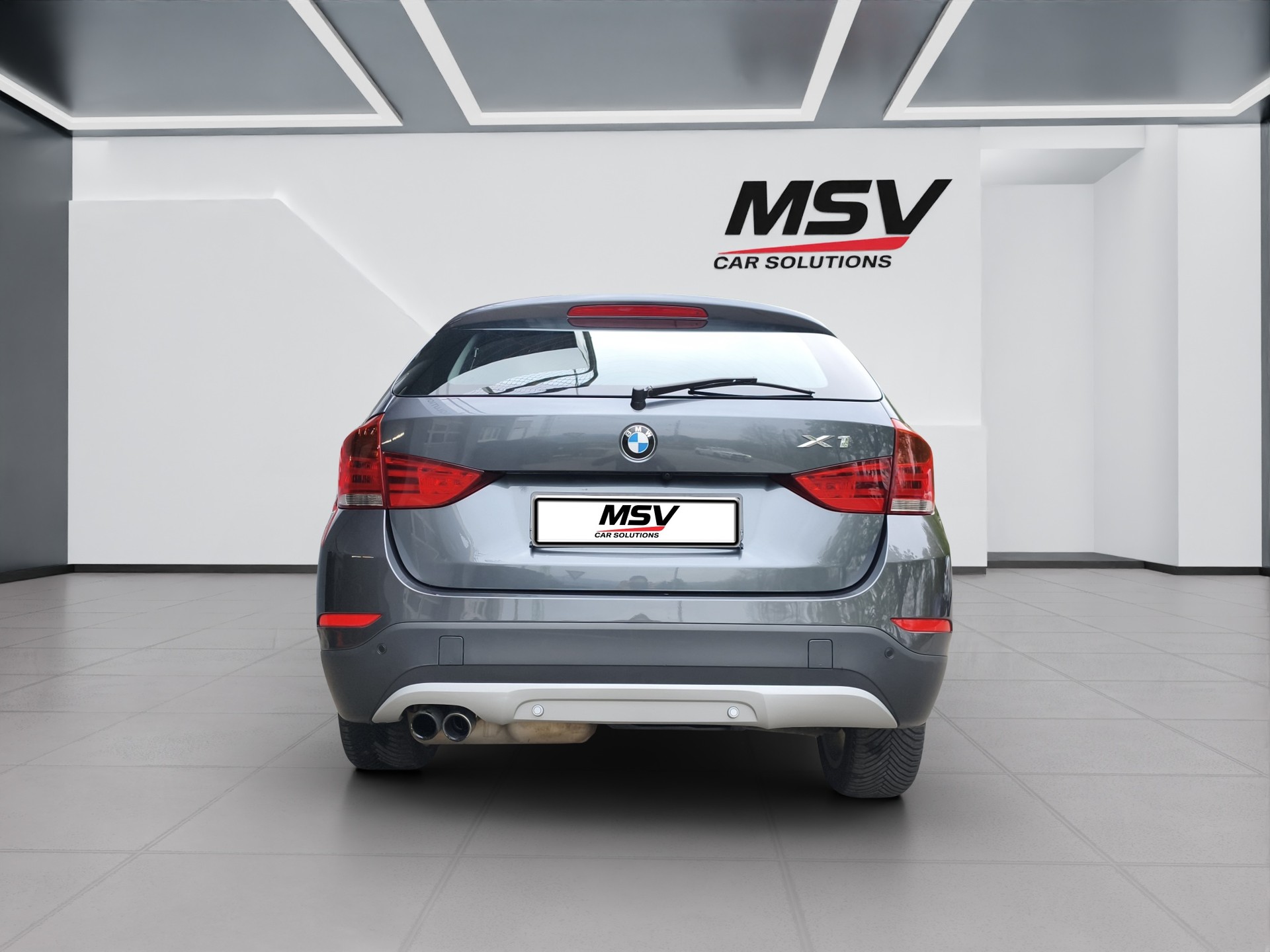 BMW X1 xDrive 20i Steptronic-showroom-element-3