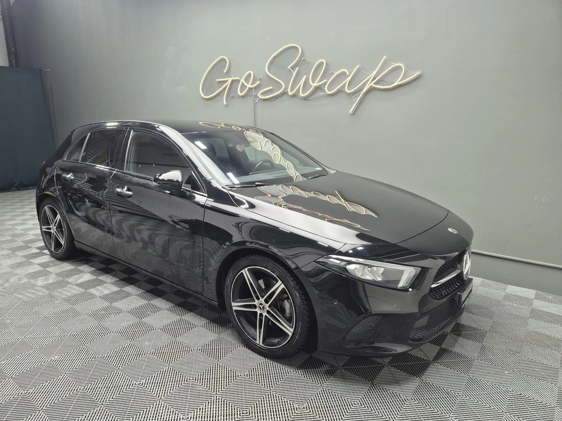 MERCEDES-BENZ A 180 Style 7G-DCT