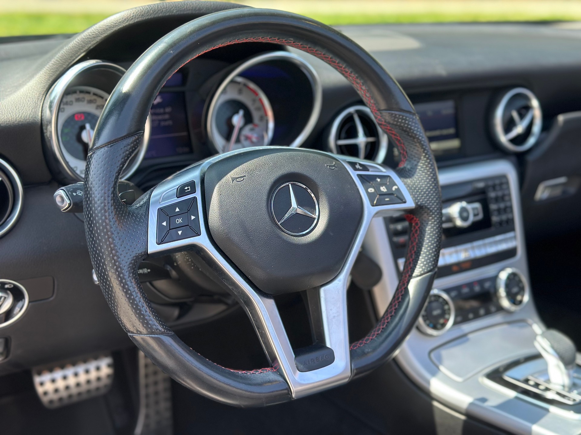 MERCEDES-BENZ SLK 300 9G-Tronic AMG LINE-image-14