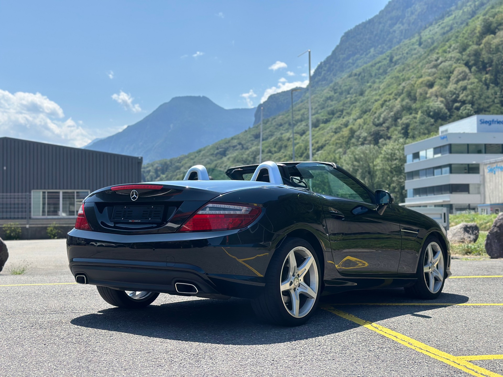 MERCEDES-BENZ SLK 300 9G-Tronic AMG LINE-image-4