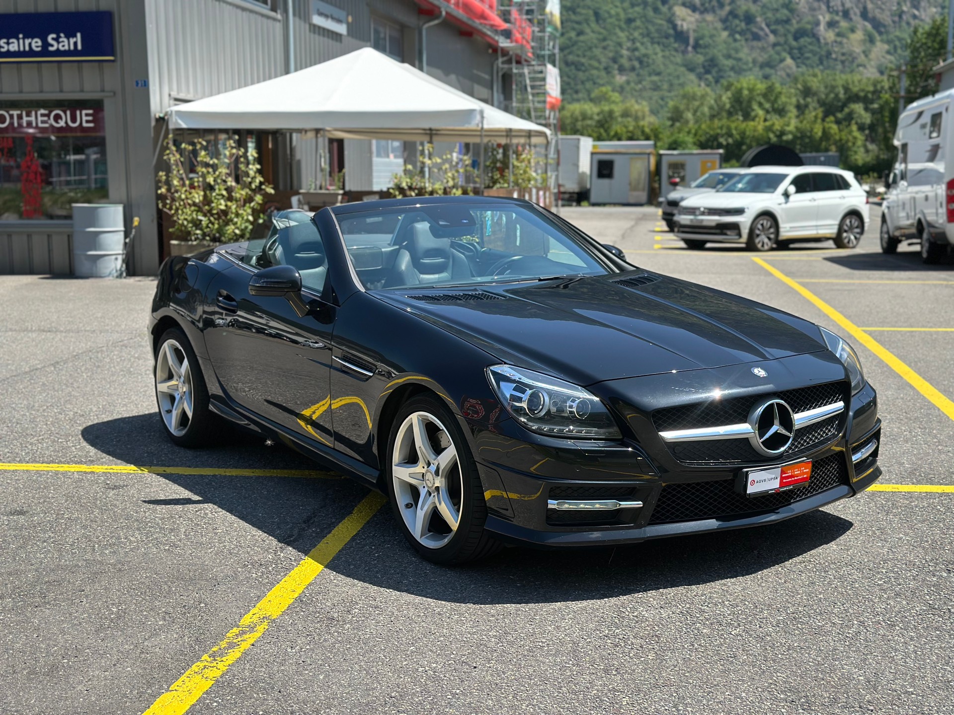 MERCEDES-BENZ SLK 300 9G-Tronic AMG LINE-showroom-element-3