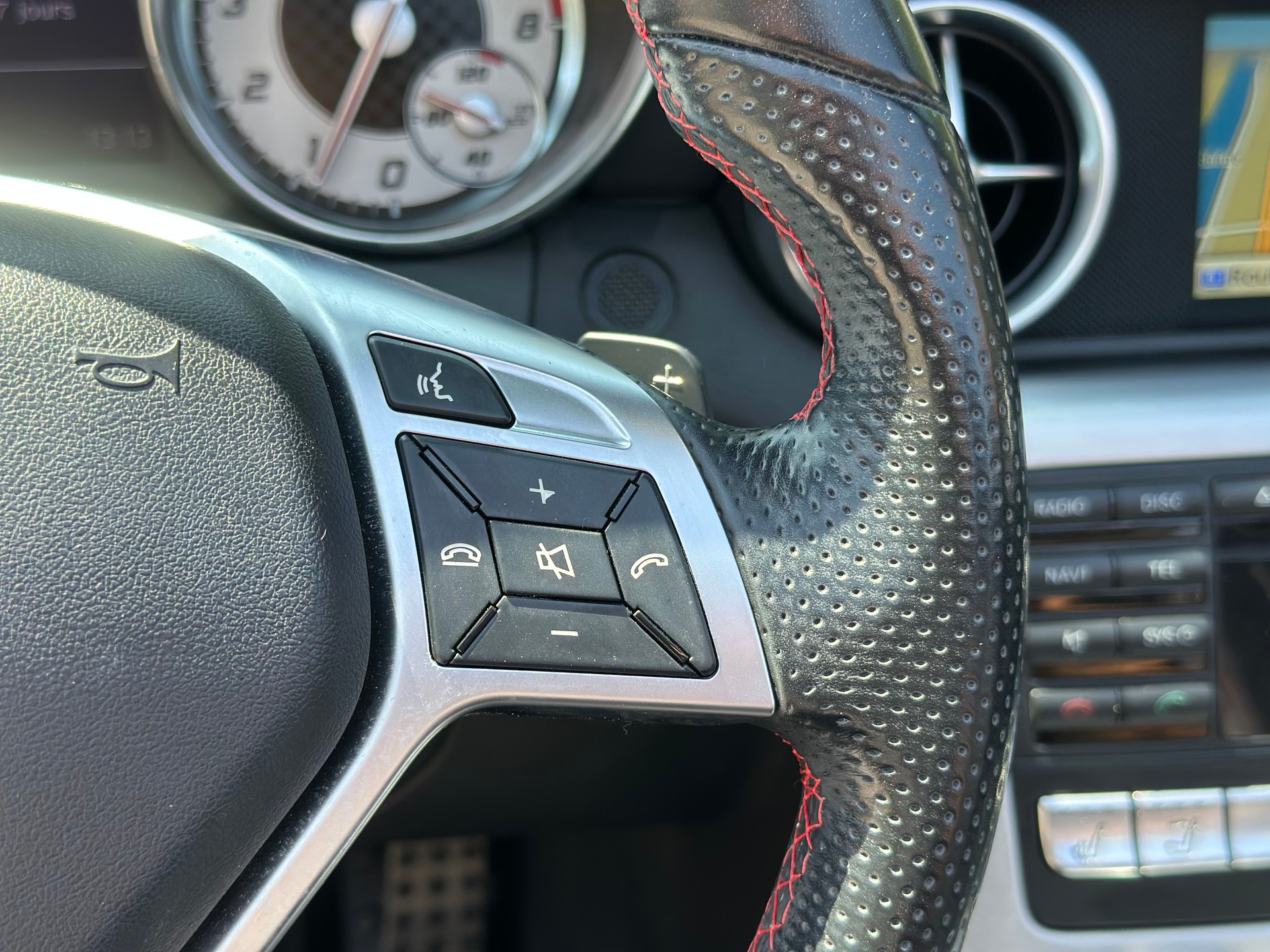 MERCEDES-BENZ SLK 300 9G-Tronic AMG LINE-image-20