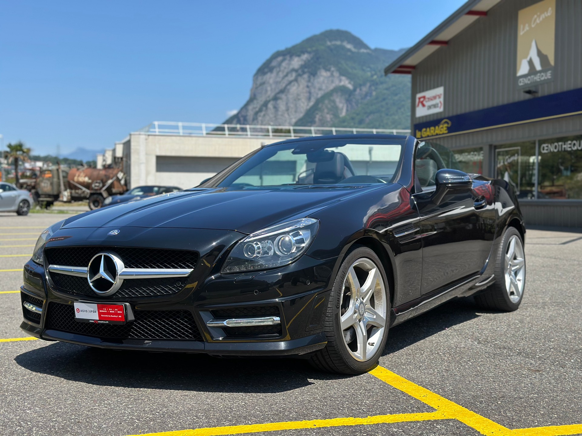 MERCEDES-BENZ SLK 300 9G-Tronic AMG LINE-showroom-element-2