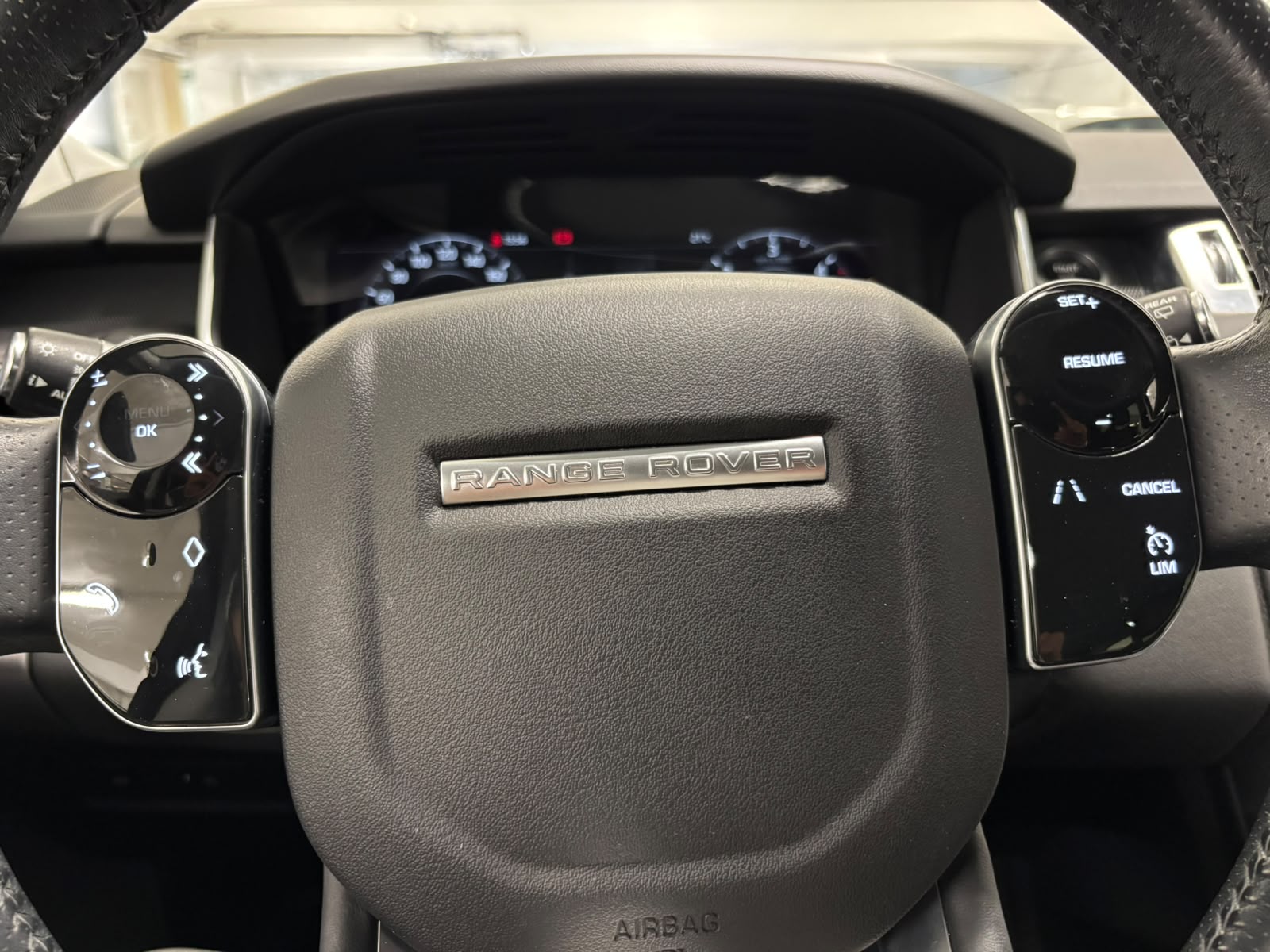 LAND ROVER Range Rover Sport 2.0 SD4 SE Automatic-image-24