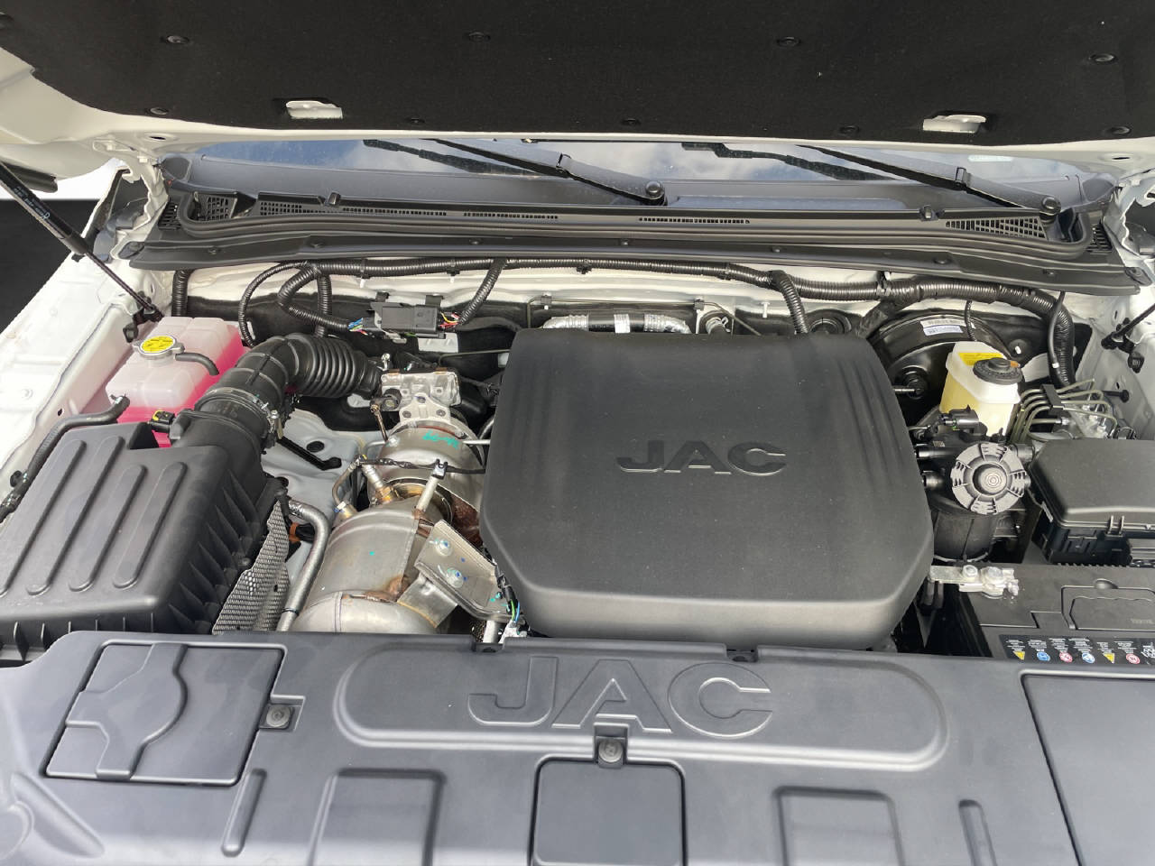 JAC T8 Pro 2.0 D-image-12