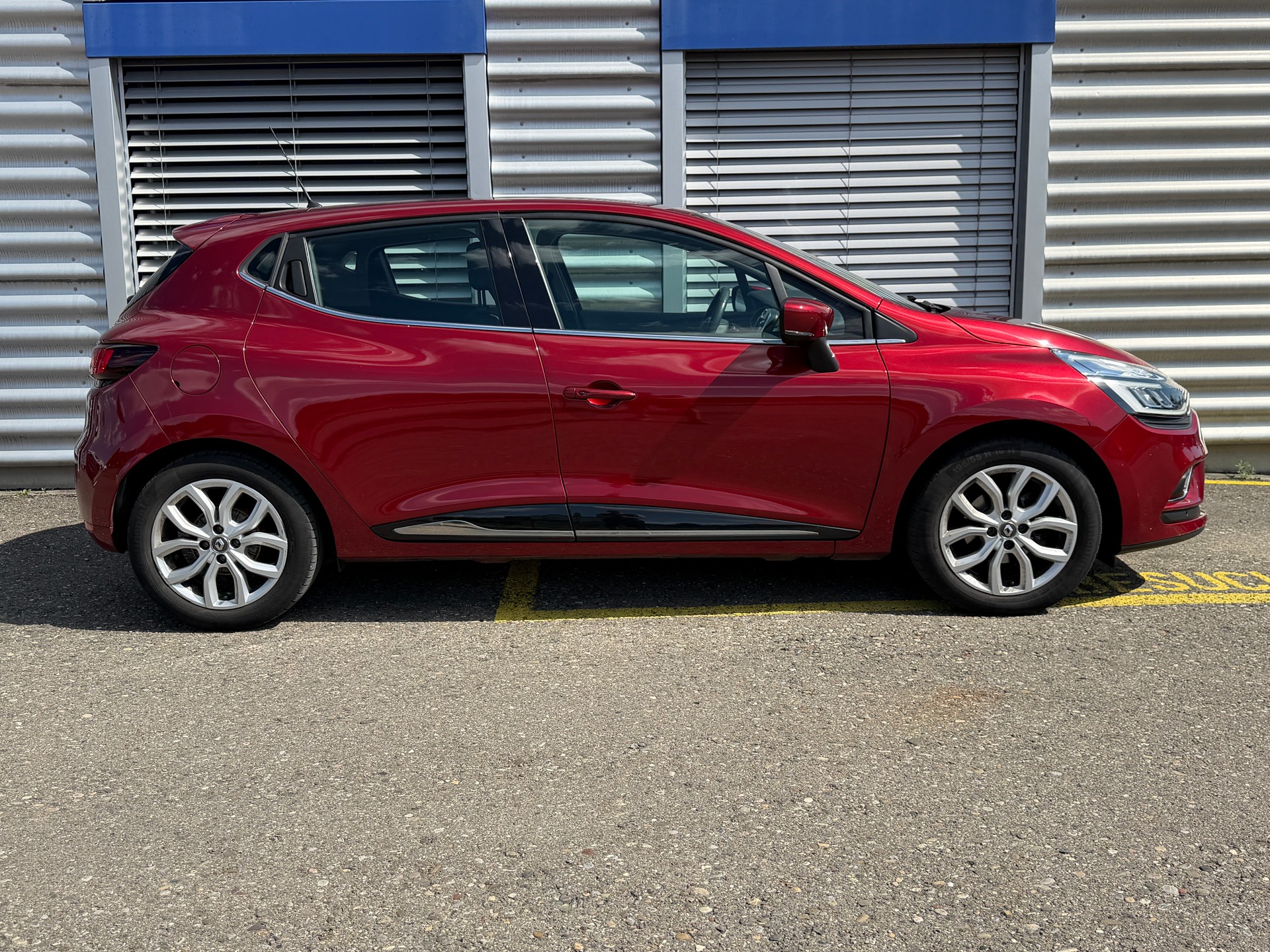 RENAULT Clio 1.2 TCe 120 Intens S/S-image-4