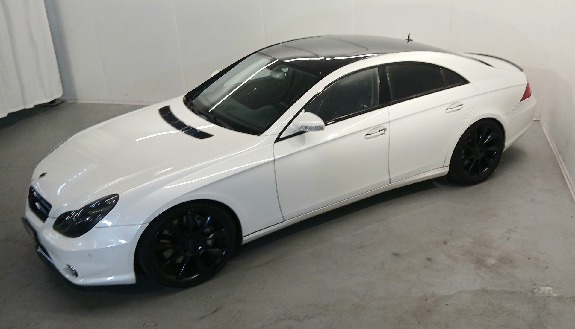 MERCEDES-BENZ CLS 55 AMG Automatic-image-5