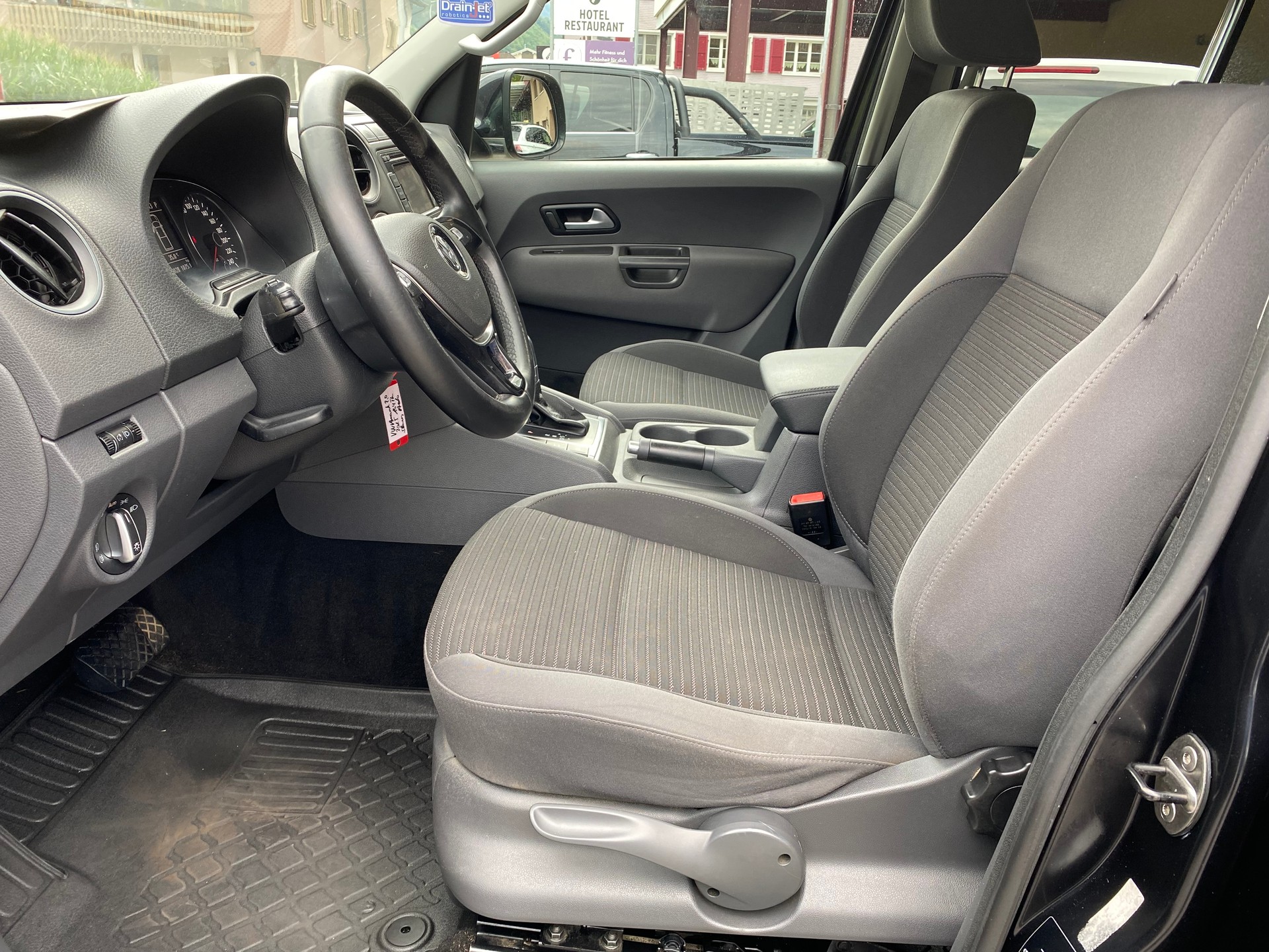 VW Amarok 2.0 BiTDI Highline 4Motion permanent A-image-2
