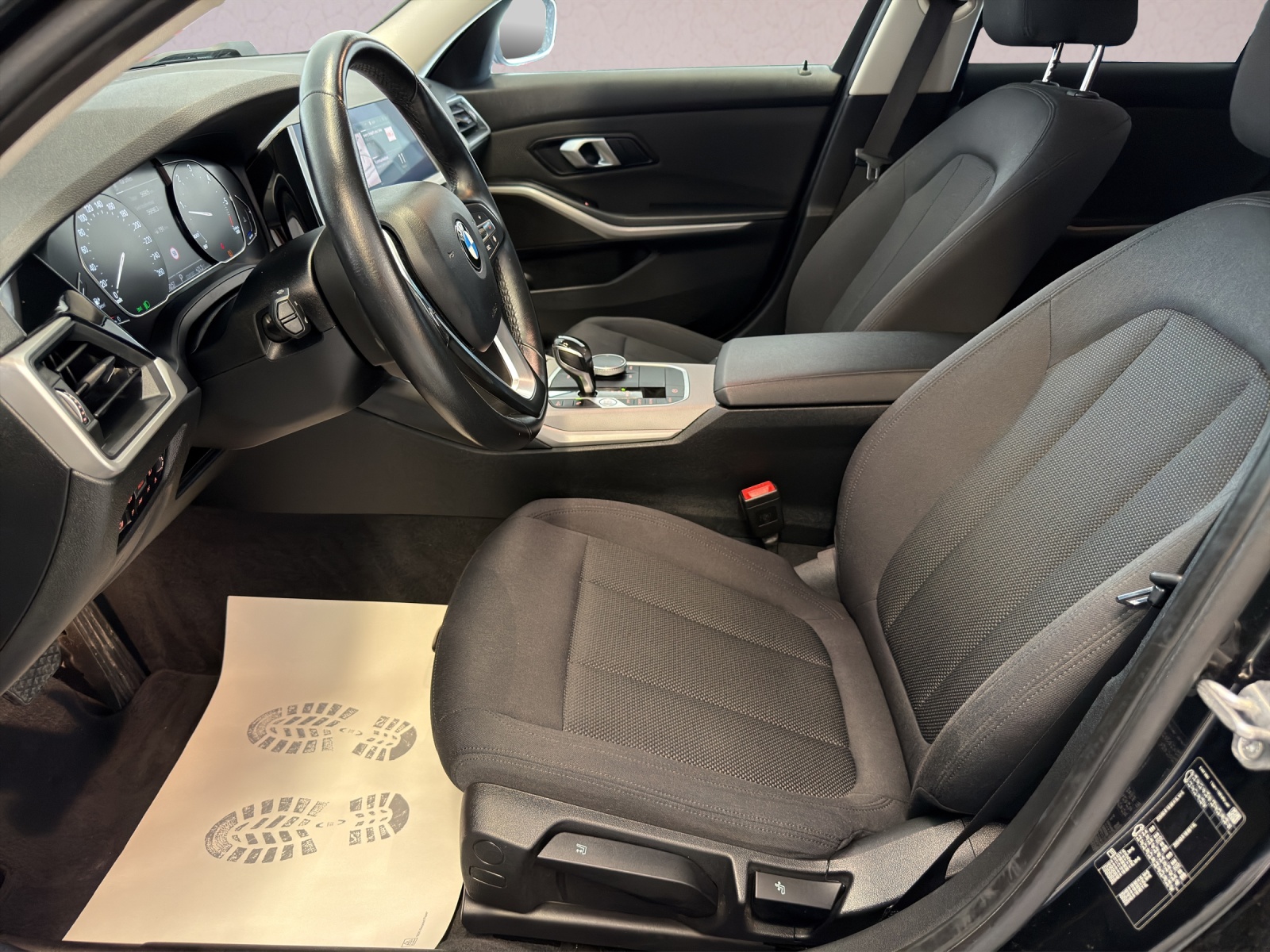 BMW 318d 48V Touring Steptronic-image-10