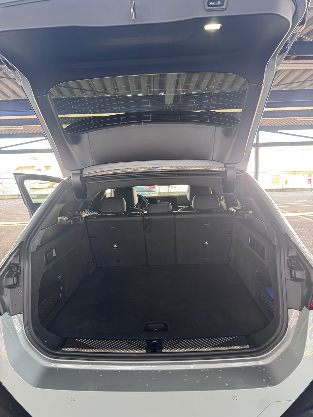 BMW 520d xDrive-image-10
