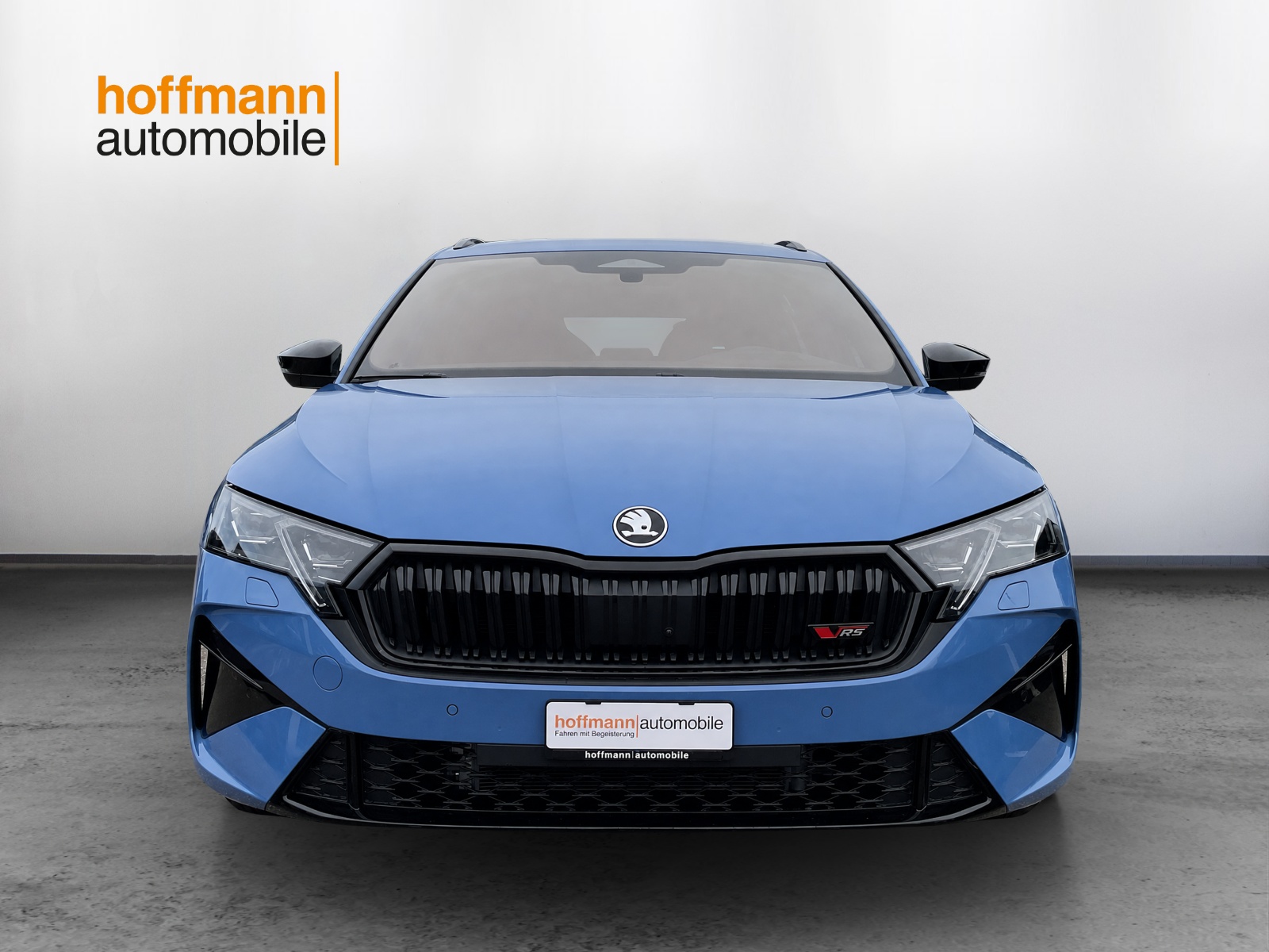 SKODA Octavia Combi 2.0 TSI DSG RS 30 Years Edition-showroom-element-1