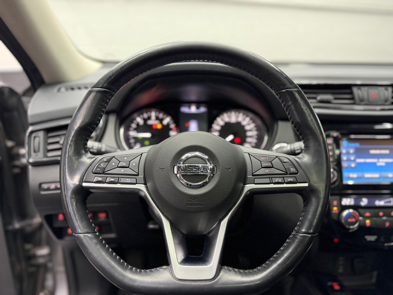 NISSAN X-Trail 2.0 dCi ALL-MODE 4x4 | Panorama Dach | Eibach Tiefergelegt | 360° Kamera | Bose | Carbon | Leder-image-15
