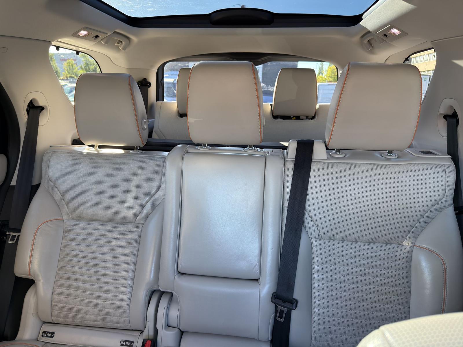 LAND ROVER Discovery 3.0 TDV6 HSE-image-13