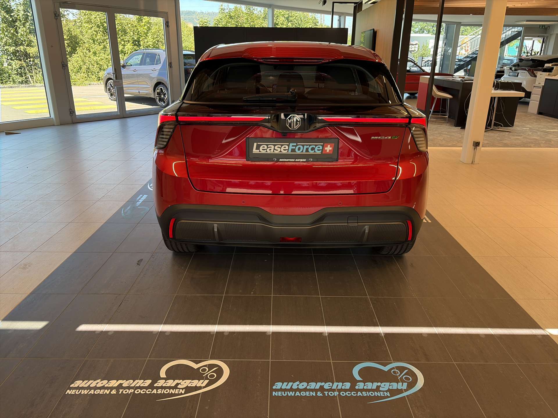MG 4 EV 64kWh Premium Facelift Automat-image-11