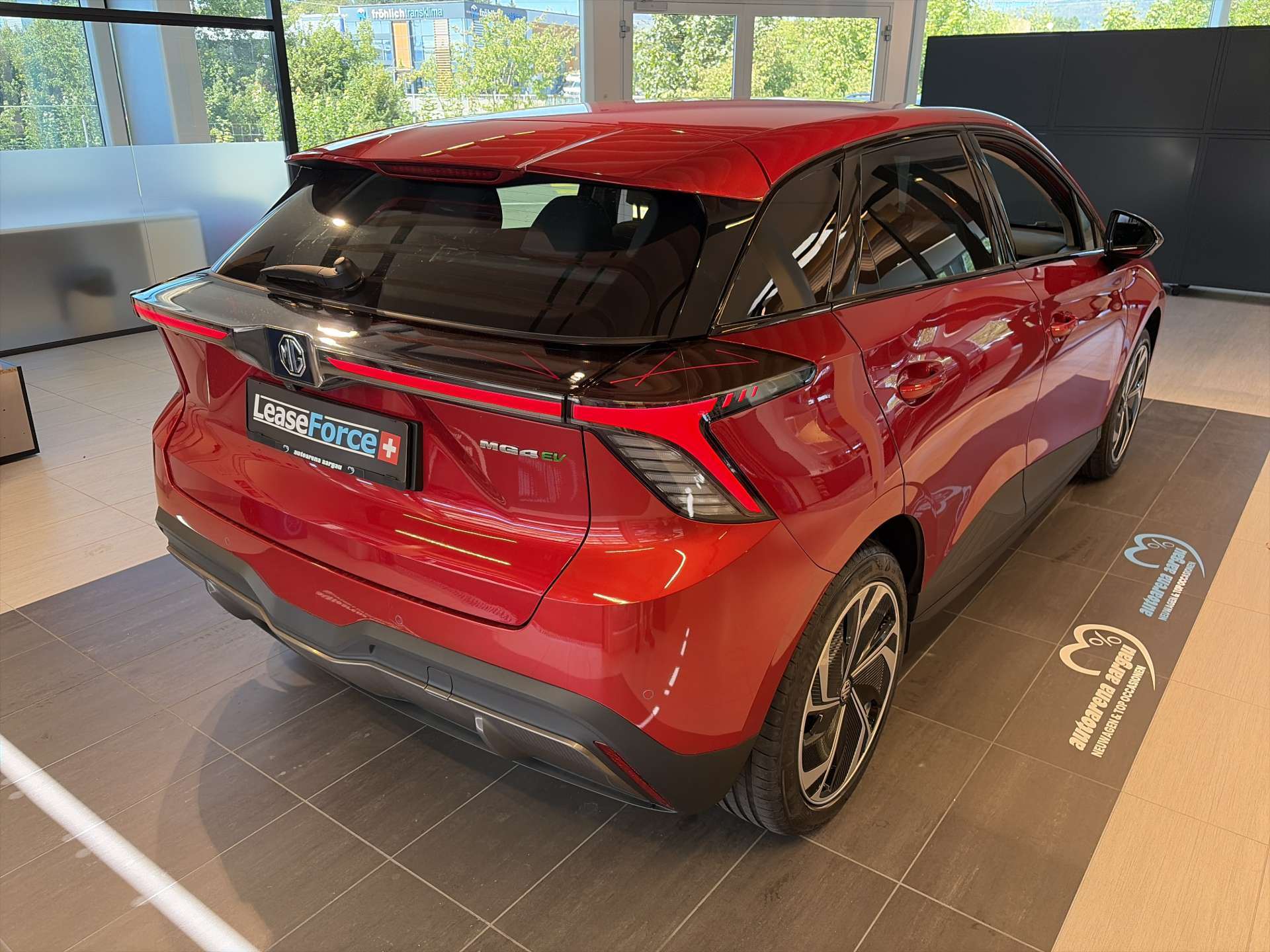 MG 4 EV 64kWh Premium Facelift Automat-showroom-element-2