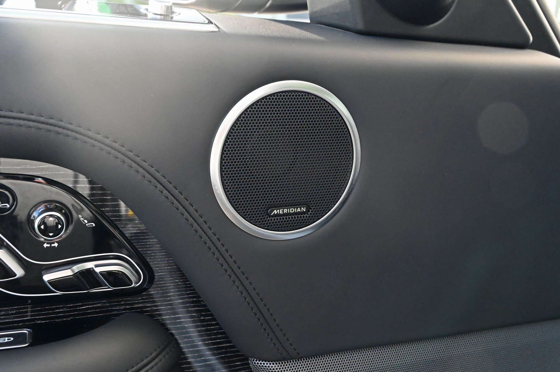 LAND ROVER Range Rover 5.0 V8 S/C AB Automatic-image-15