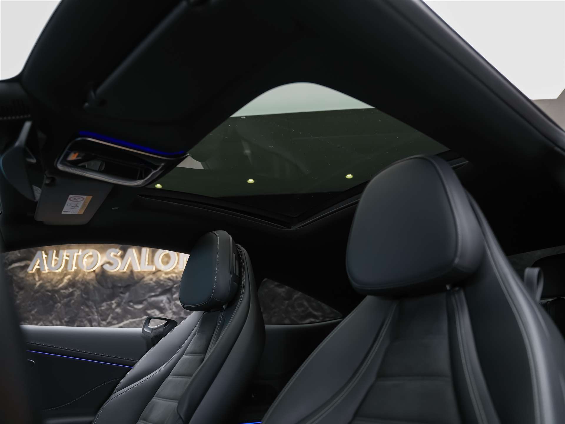 MERCEDES-BENZ CLE 200 AMG Line 4matic Coupé*Panorama*360° Kamera*Werksgarantie*-image-11