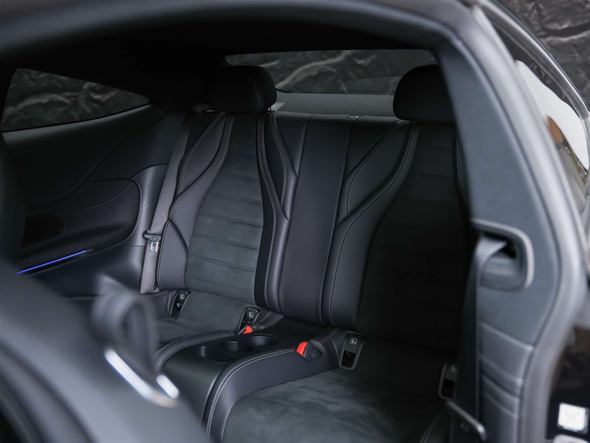 MERCEDES-BENZ CLE 200 AMG Line 4matic Coupé*Panorama*360° Kamera*Werksgarantie*-image-12