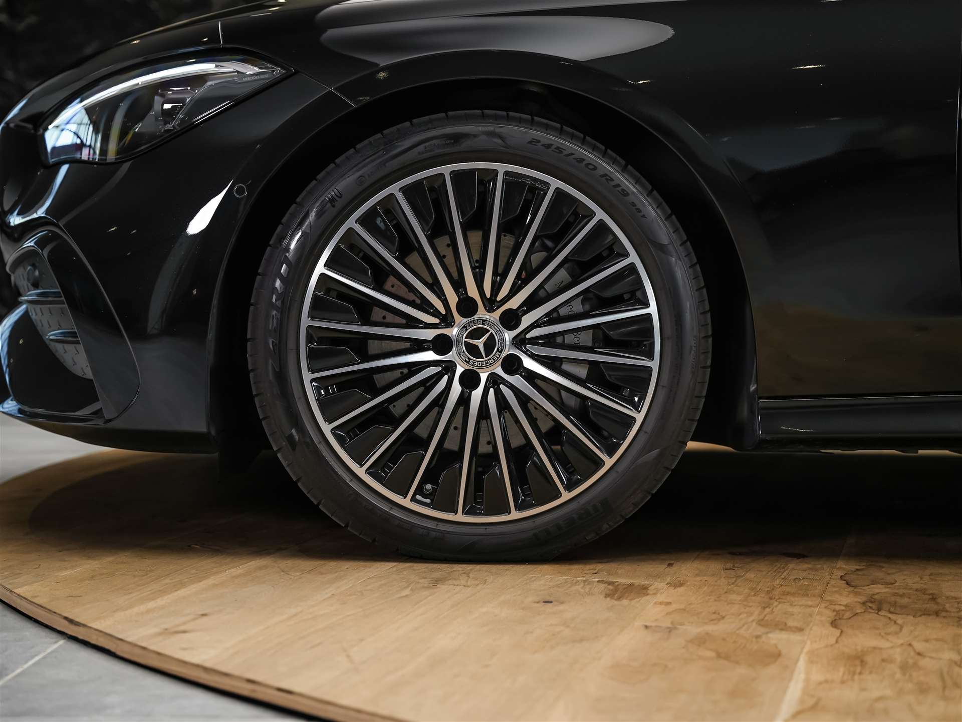 MERCEDES-BENZ CLE 200 AMG Line 4matic Coupé*Panorama*360° Kamera*Werksgarantie*-image-15