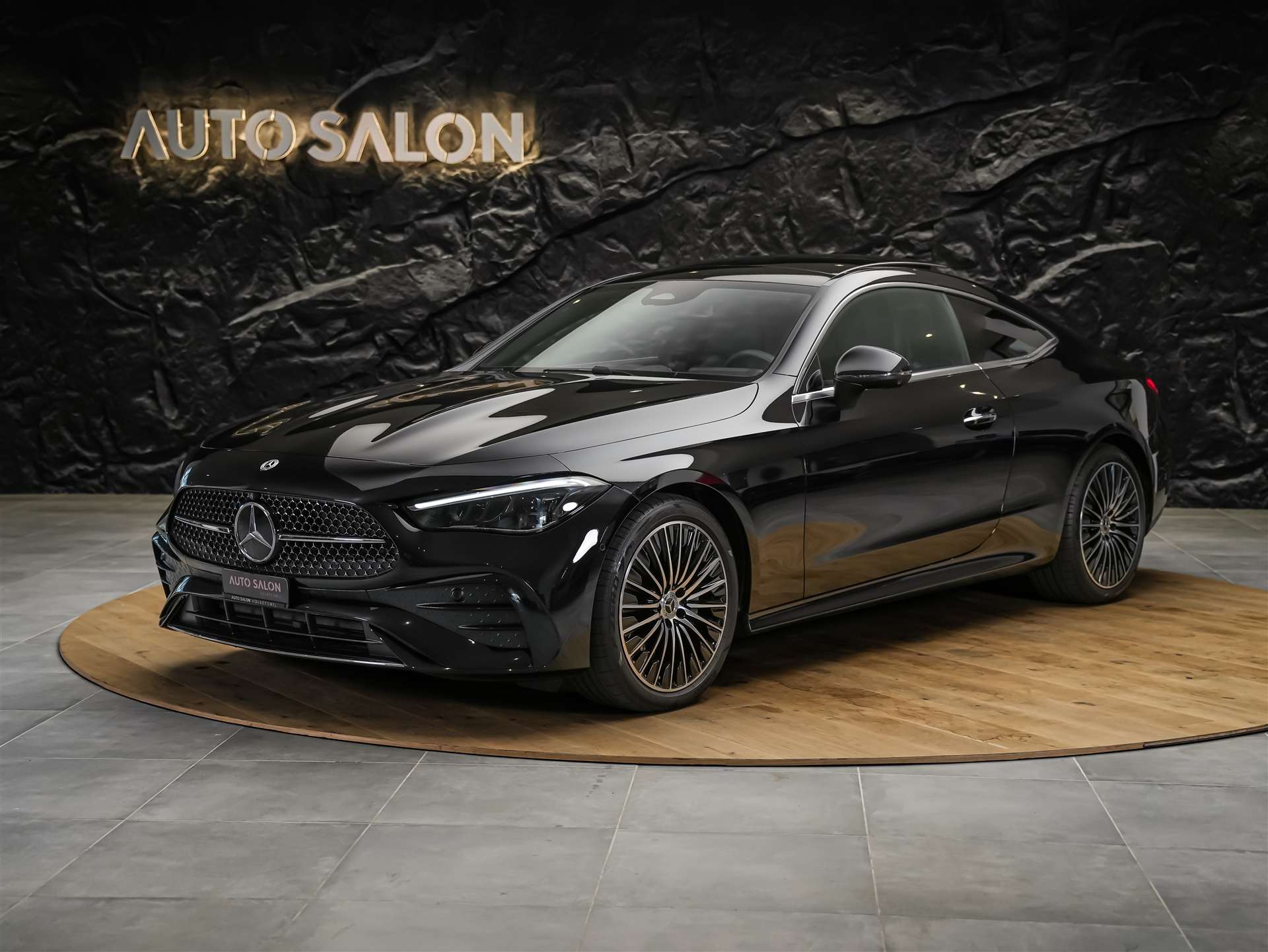MERCEDES-BENZ CLE 200 AMG Line 4matic Coupé*Panorama*360° Kamera*Werksgarantie*-showroom-element-1