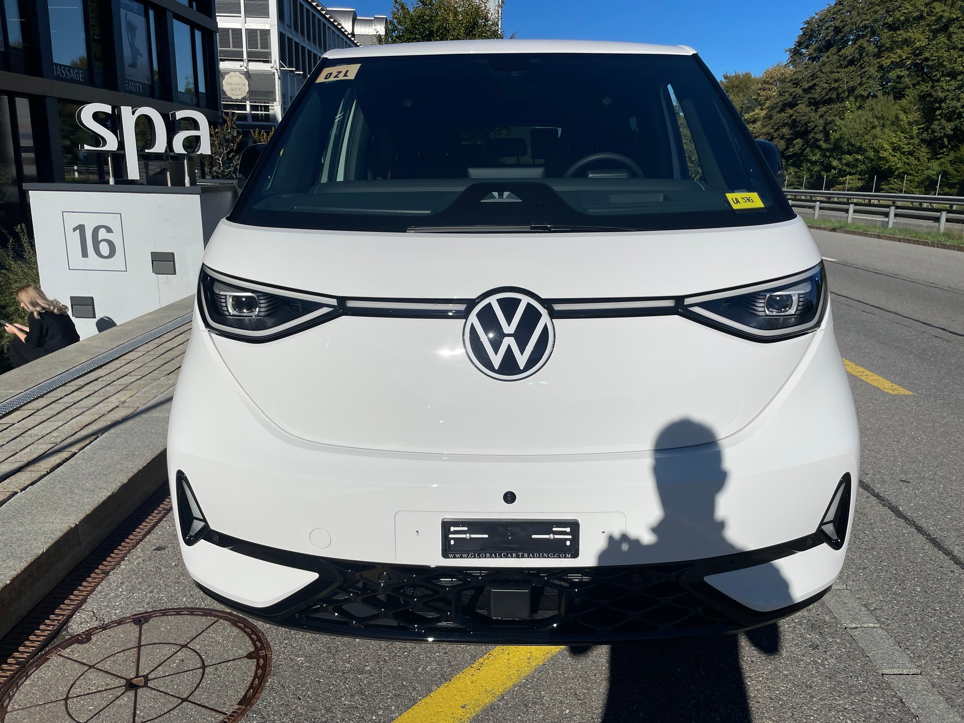 VW ID.Buzz LWB GTX 4 Motion, 7-Sitzer-showroom-element-1