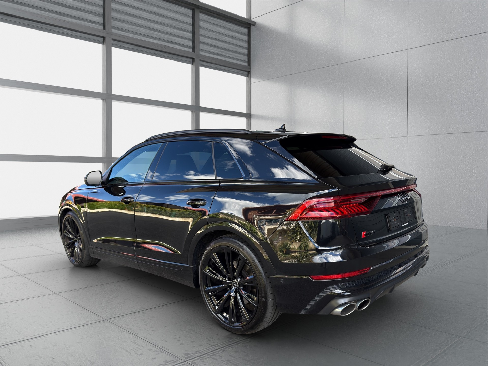AUDI SQ8 TFSI quattro tiptronic-image-2