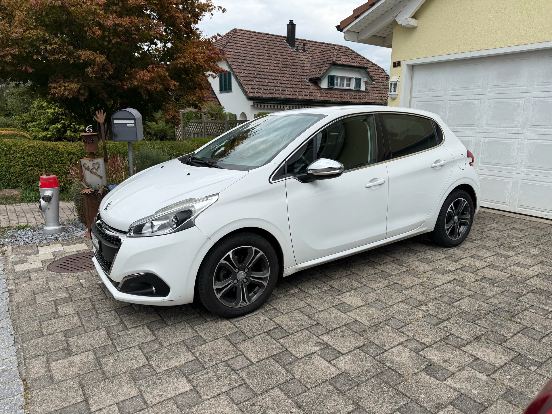 PEUGEOT 1.2 PureTech Allure S/S