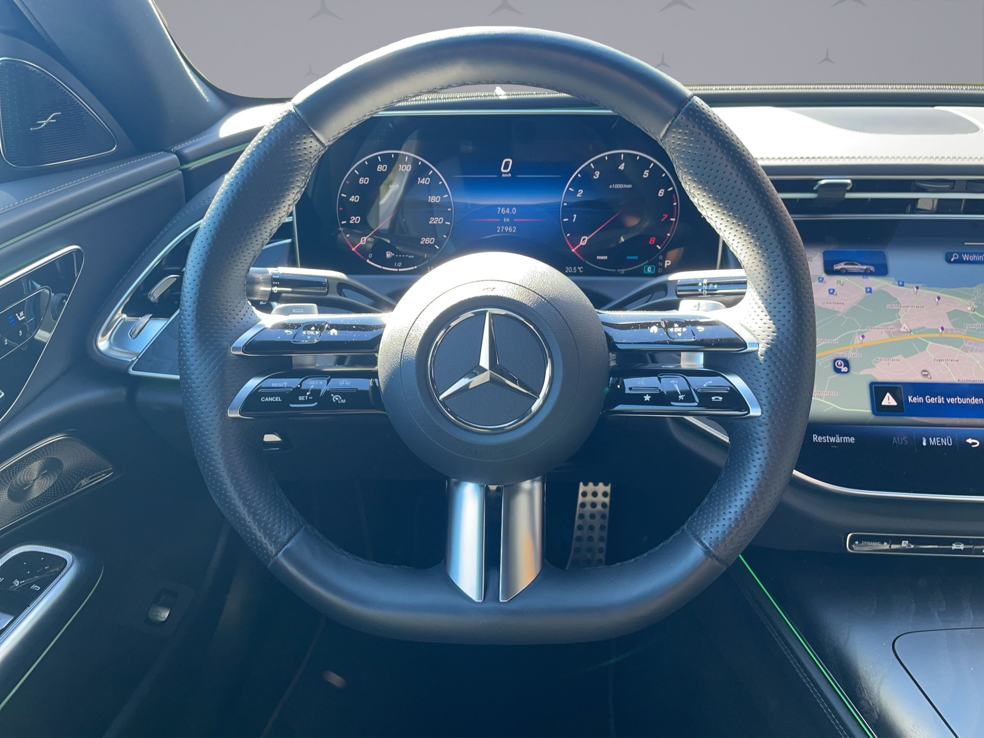 MERCEDES-BENZ E 200 AMG Line 4matic-image-11
