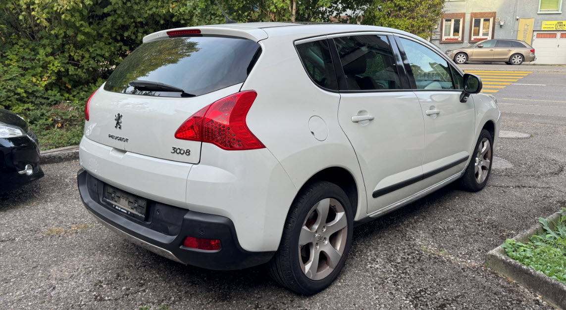PEUGEOT 3008 1.6 16V T Platinum Tiptronic-showroom-element-3