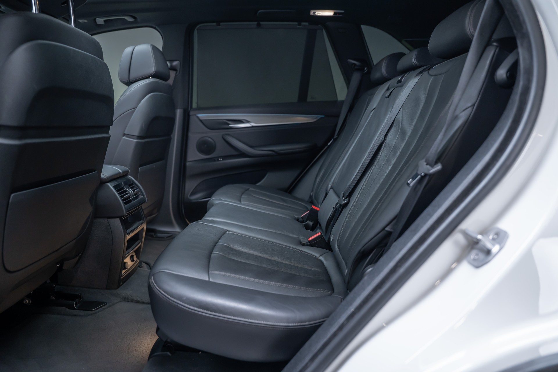 BMW X5 30d xDrive SAG M Sport / 7 Sitzer / Panorama / HeadUp-image-16