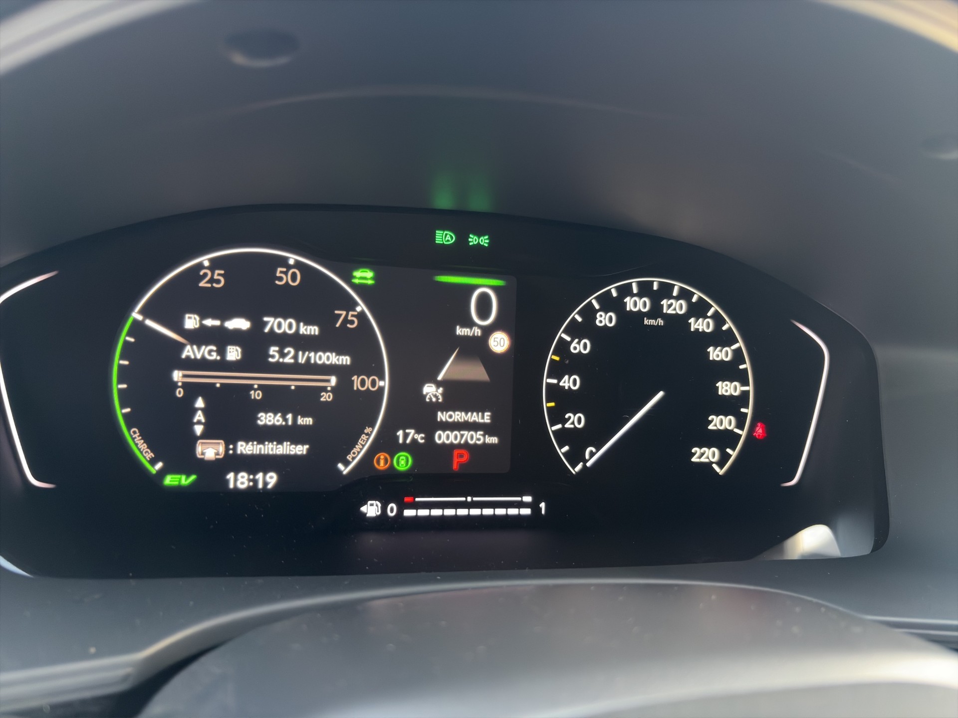 HONDA Civic 2.0 i-MMD Elegance-image-10