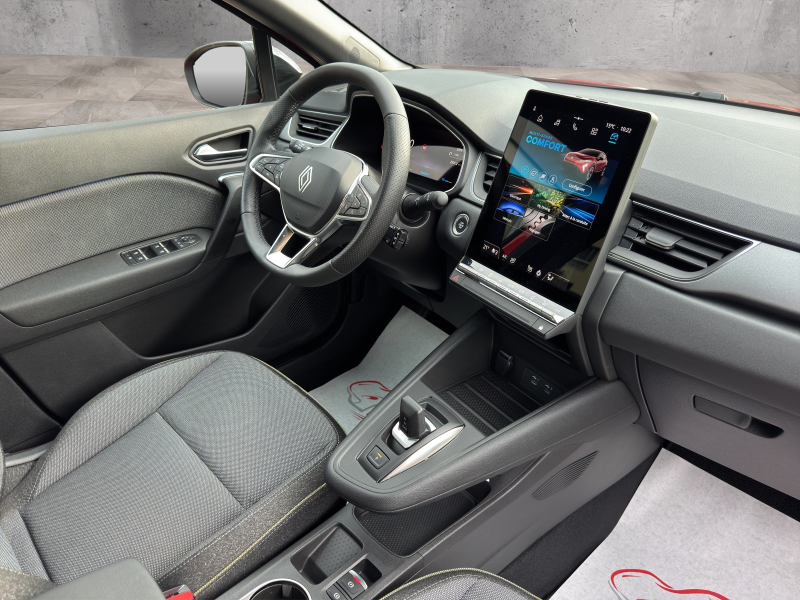 RENAULT Captur 1.8 E-Tech 160 Techno DHT-image-12