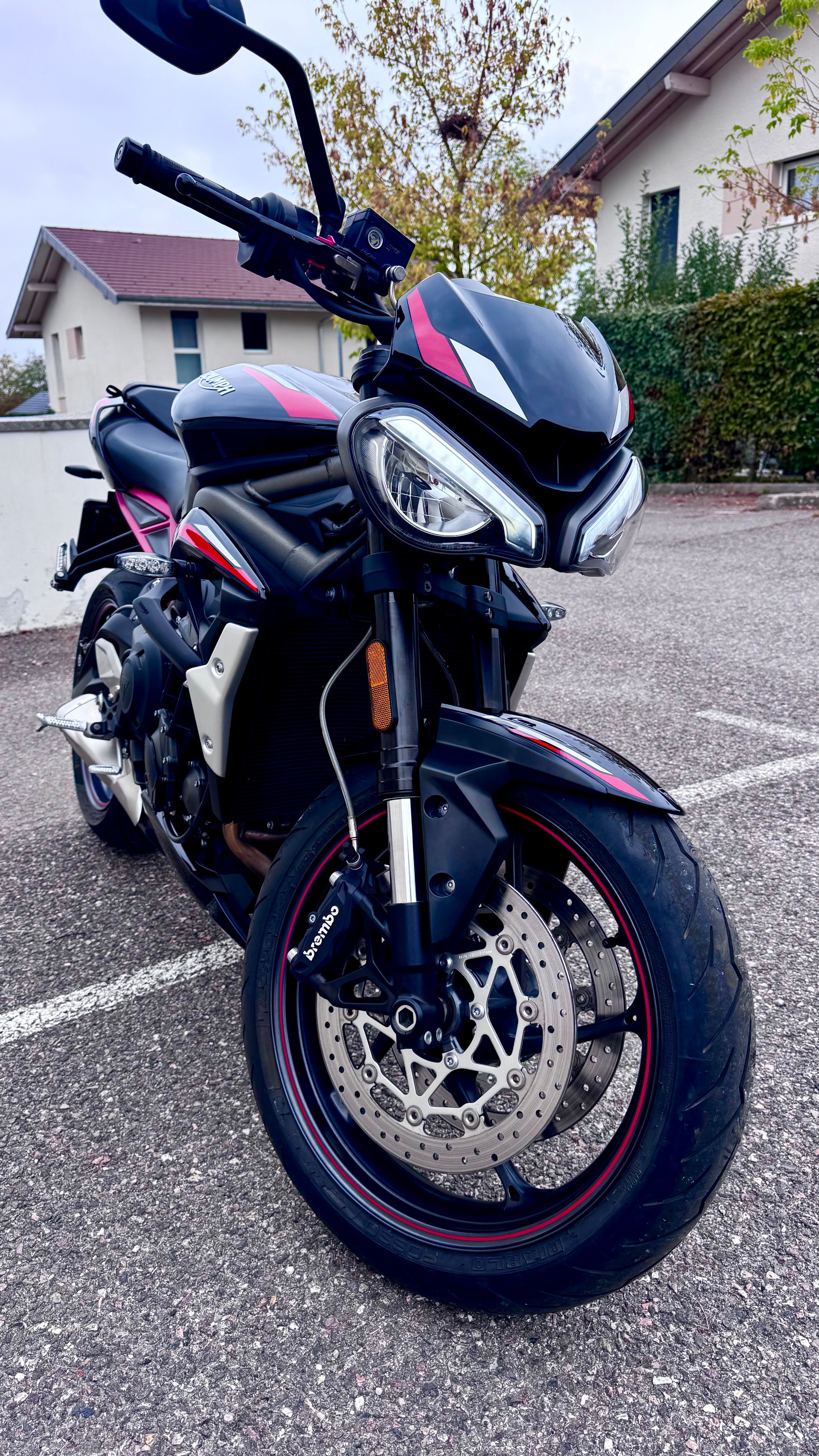 TRIUMPH Street Triple R 765-image-1