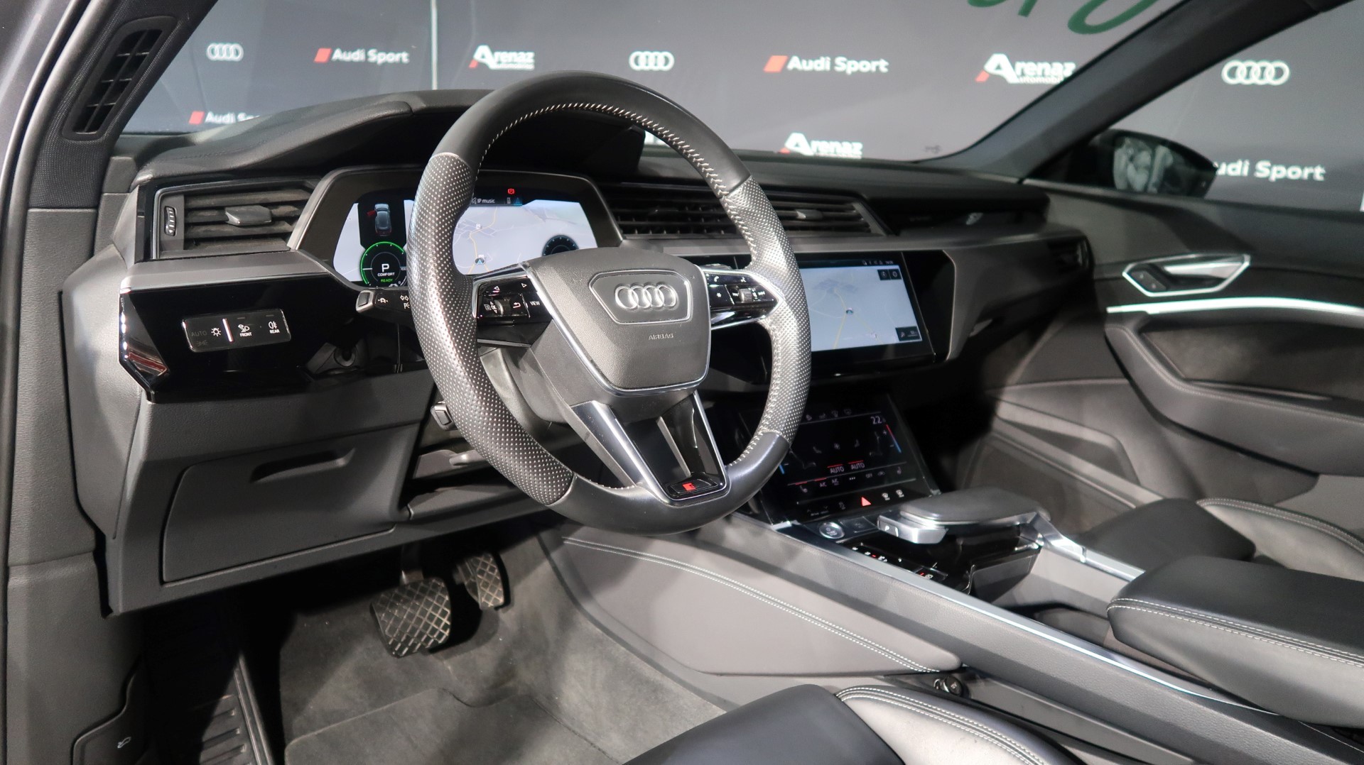 AUDI e-tron 55 Advanced quattro-image-7