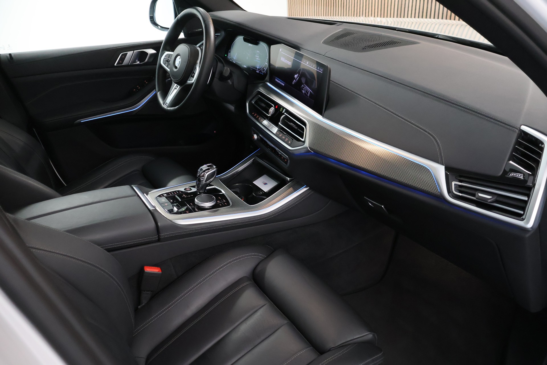 BMW X5 xDrive45e M Sport Steptronic-image-14