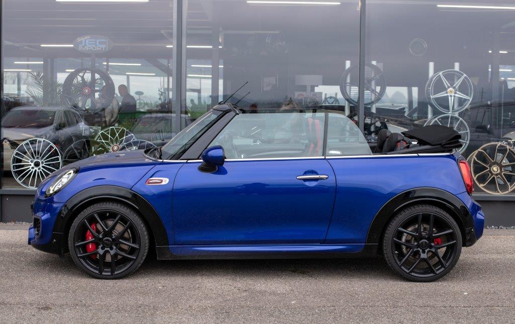 MINI Cooper JCW Cabriolet