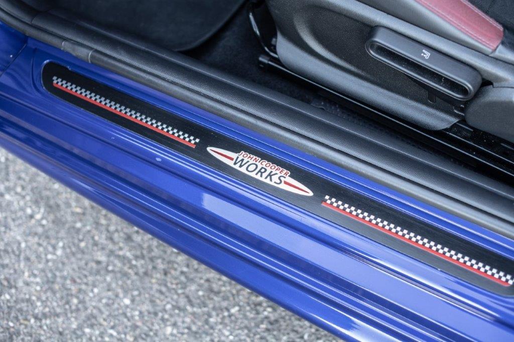 MINI Cooper JCW Cabriolet-image-25