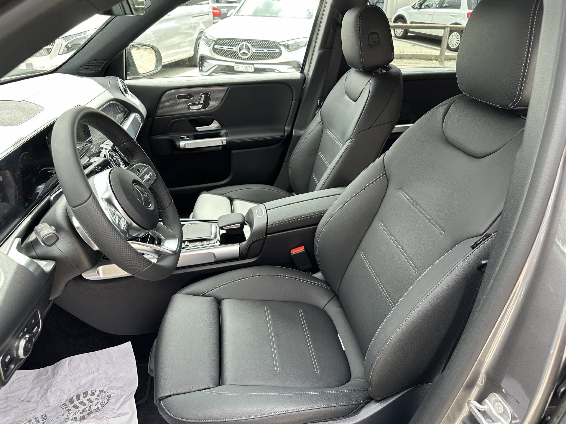 MERCEDES-BENZ EQB 350 AMG Line 4matic-image-10