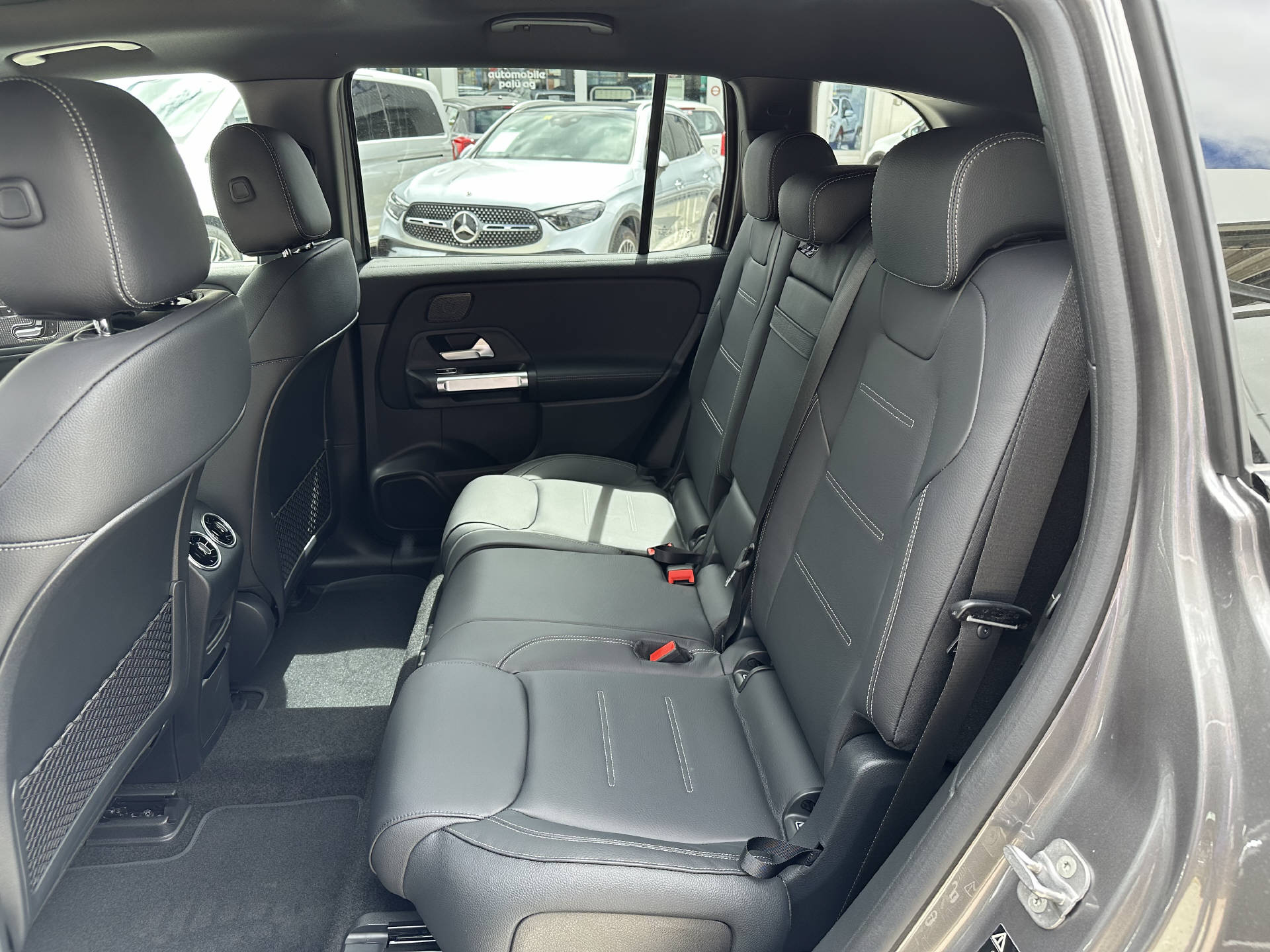 MERCEDES-BENZ EQB 350 AMG Line 4matic-image-11