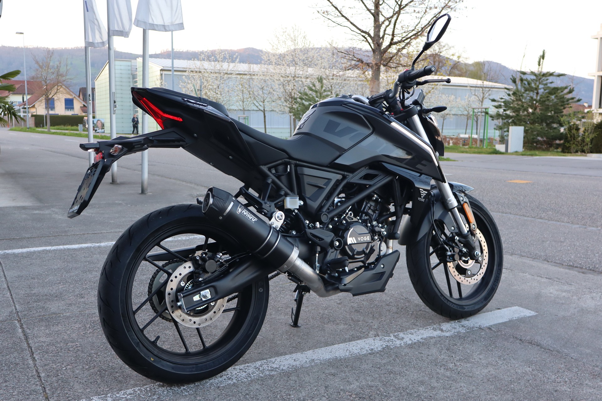 VOGE 125 R ABS-image-2