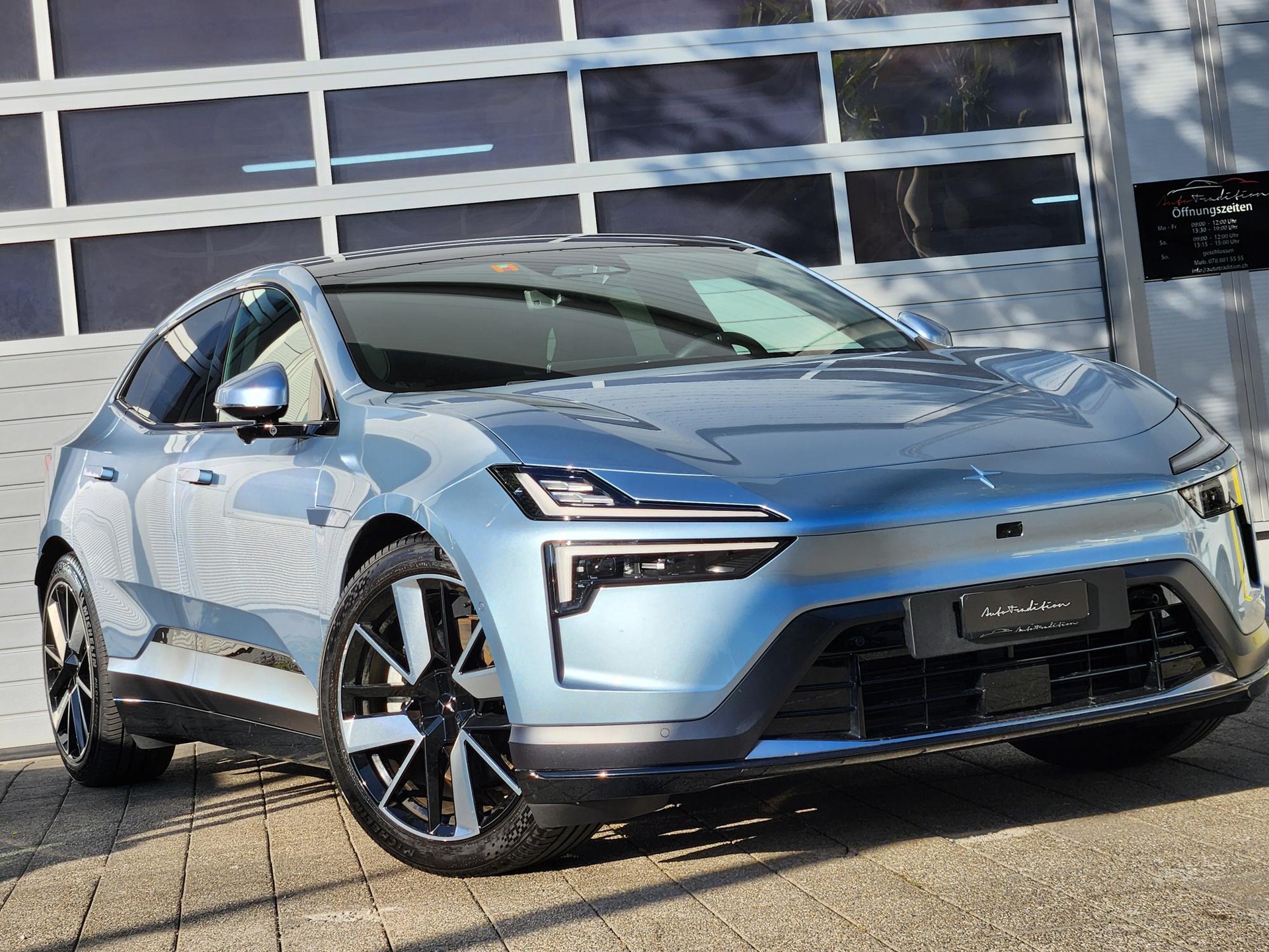 POLESTAR Polestar 4 Long Range Single 100kWh ** GRATIS SERVICE - GLASDACH - PILOT PAKET - HARMAN KARDON SOUND - GARANTIE BIS 07.2034 **