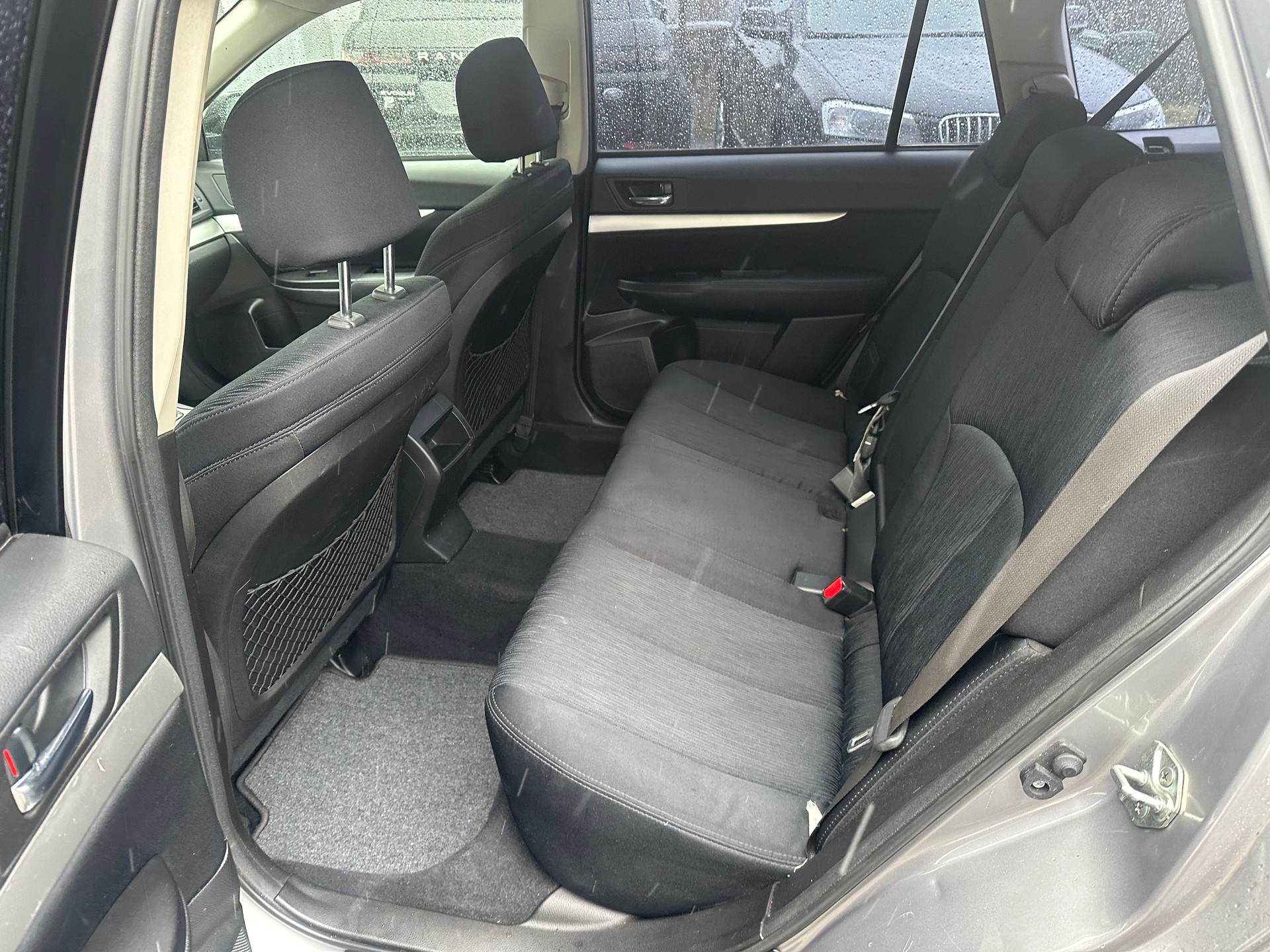 SUBARU Legacy 2.0i Limited AWD-image-7