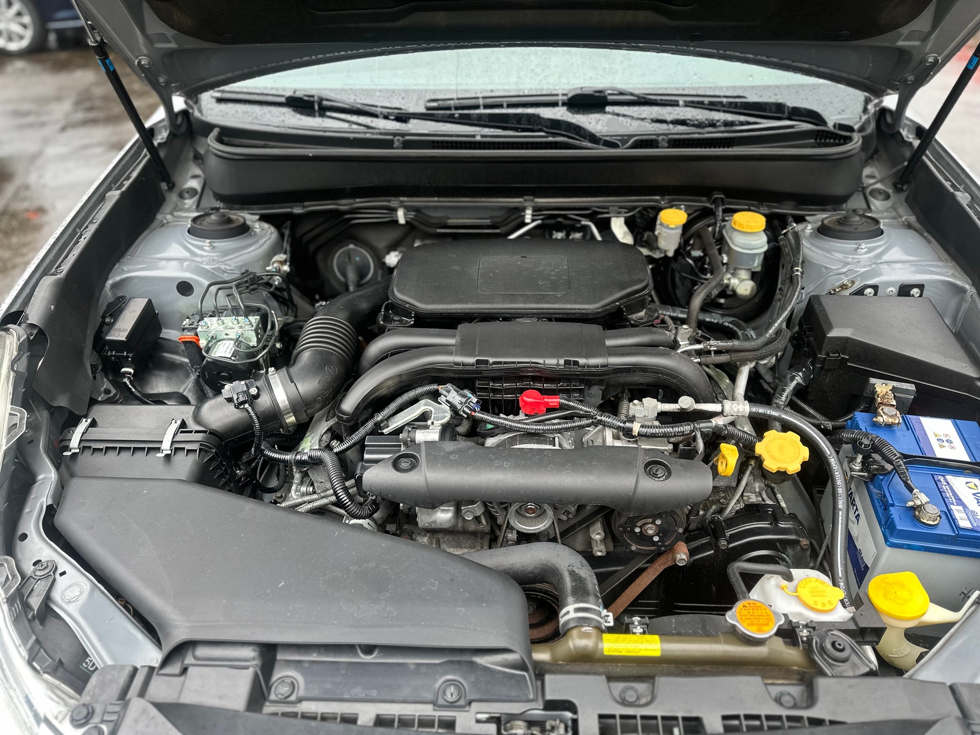 SUBARU Legacy 2.0i Limited AWD-image-11