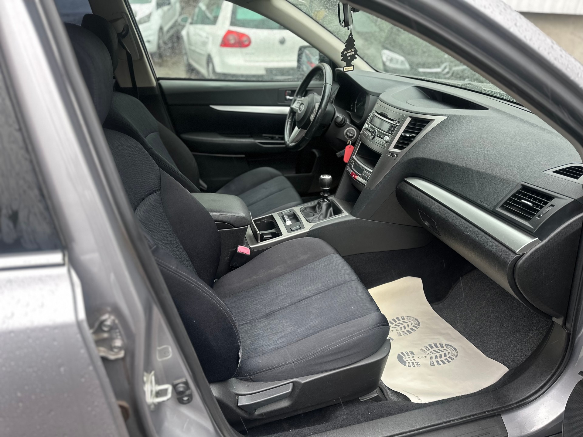 SUBARU Legacy 2.0i Limited AWD-image-10